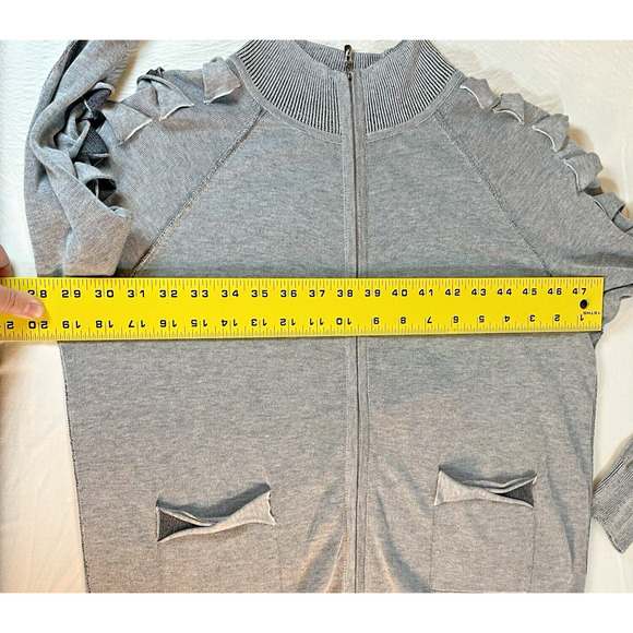 ST. JOHN Gray Zip Cardigan Size SMALL Melange/Granite Funky Design Lightweight - Picture 7 of 13